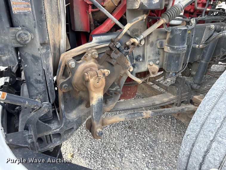 image for item EM6193 2019 Peterbilt 579 semi truck