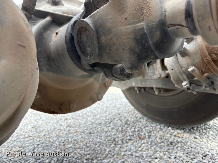 image for item EM6193 2019 Peterbilt 579 semi truck