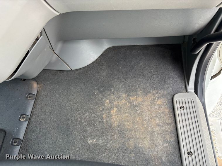 image for item EM6193 2019 Peterbilt 579 semi truck