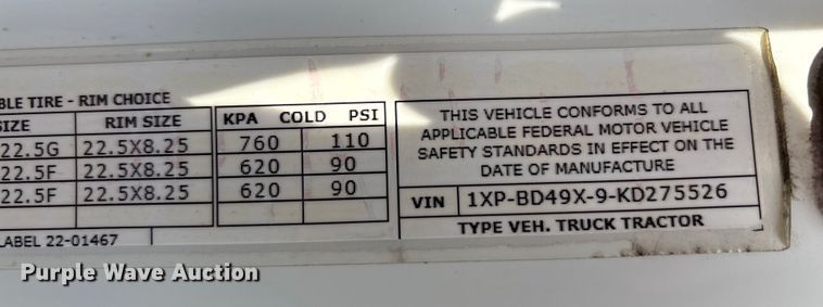 image for item EM6193 2019 Peterbilt 579 semi truck