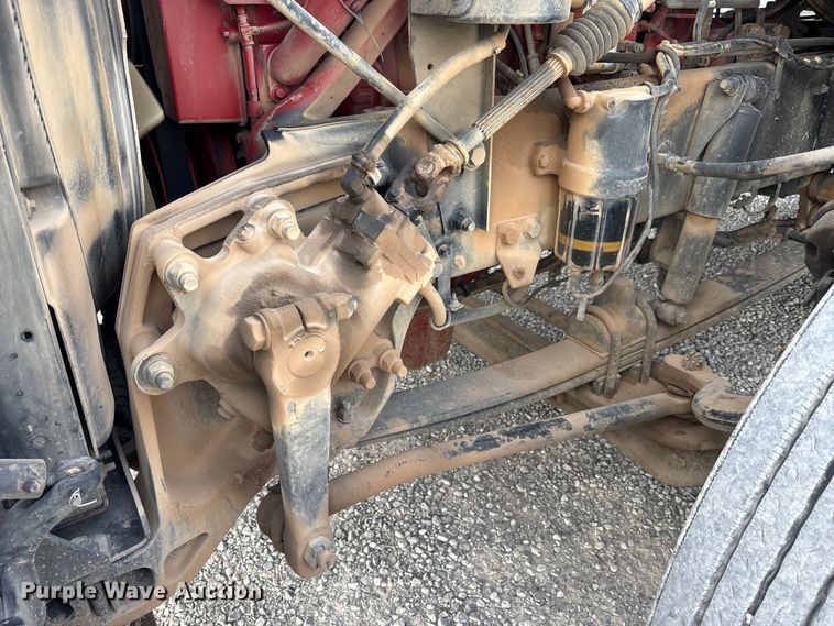 image for item EM6195 2019 Peterbilt 579 semi truck