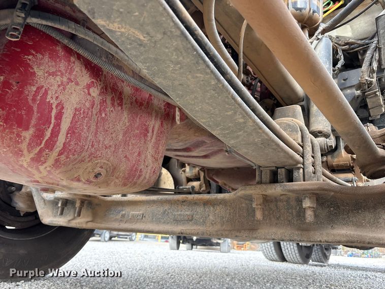 image for item EM6195 2019 Peterbilt 579 semi truck