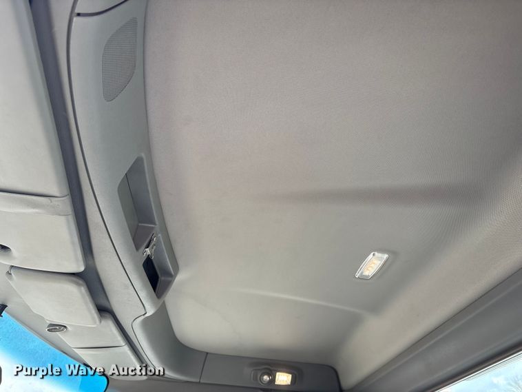 image for item EM6195 2019 Peterbilt 579 semi truck