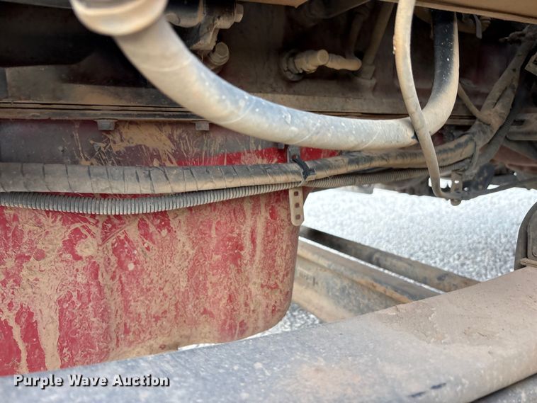 image for item EM6195 2019 Peterbilt 579 semi truck