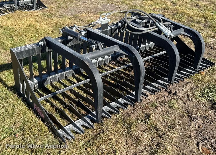 image for item EN0055 Pabreak skid steer rock grapple bucket