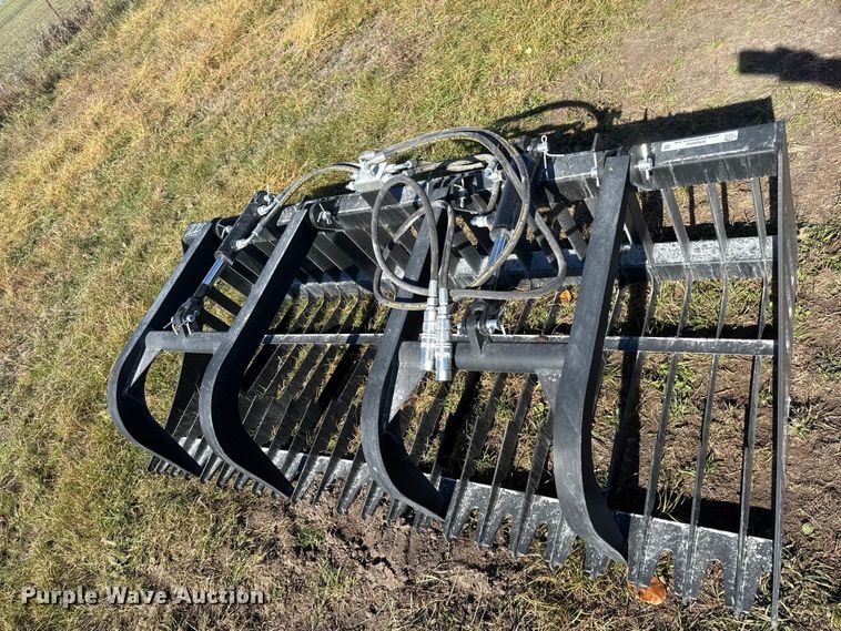 image for item EN0055 Pabreak skid steer rock grapple bucket