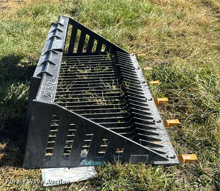 image for item EN0058 2025 Future RB66 skid steer rock bucket