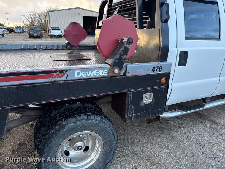 image for item EN0105 2002 Ford F350 Crew Cab bale bed pickup truck