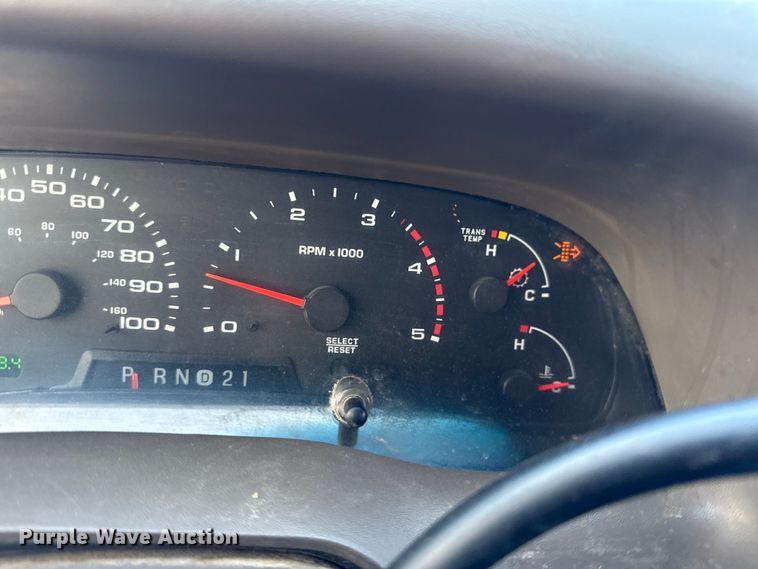 image for item EN0105 2002 Ford F350 Crew Cab bale bed pickup truck