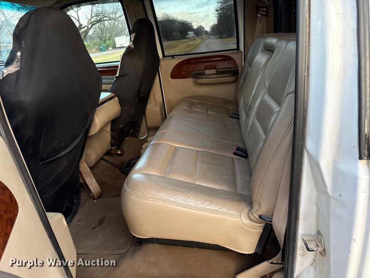 image for item EN0105 2002 Ford F350 Crew Cab bale bed pickup truck