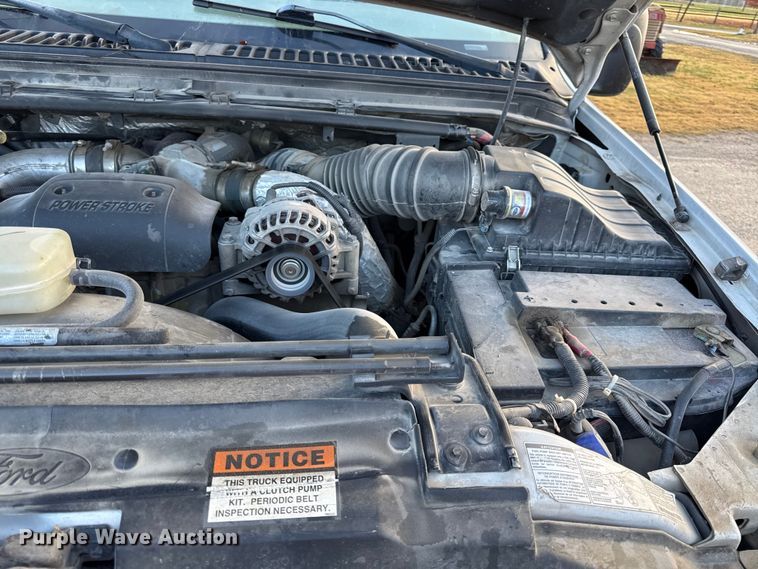 image for item EN0105 2002 Ford F350 Crew Cab bale bed pickup truck