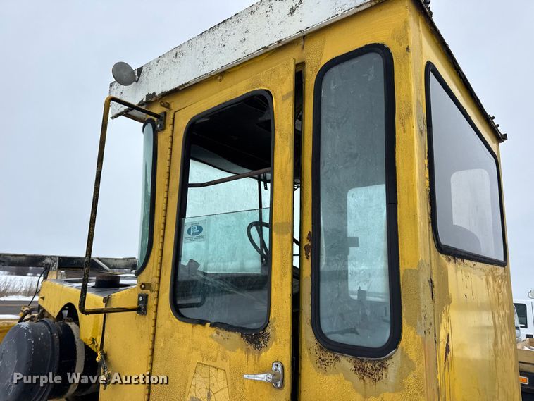 image for item EN0753 AG-Chem Big A 2500 applicator cab and chassis