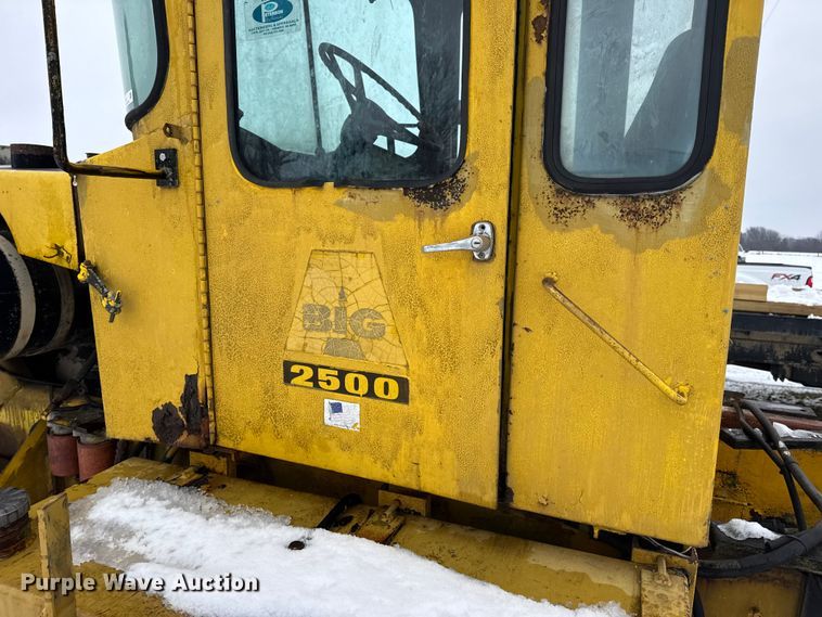 image for item EN0753 AG-Chem Big A 2500 applicator cab and chassis