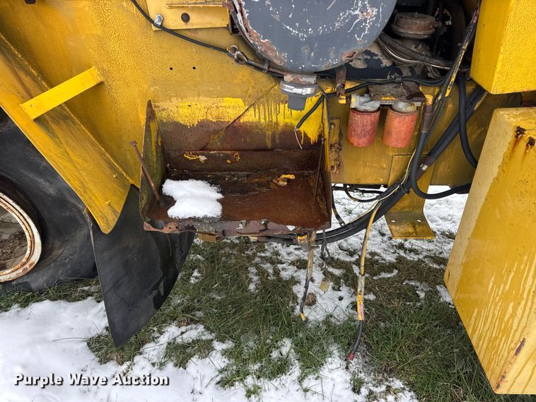 image for item EN0753 AG-Chem Big A 2500 applicator cab and chassis