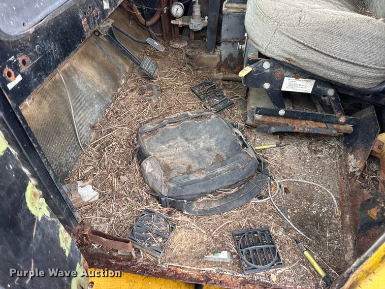 image for item EN0753 AG-Chem Big A 2500 applicator cab and chassis