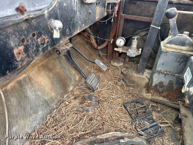 image for item EN0753 AG-Chem Big A 2500 applicator cab and chassis