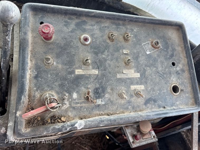 image for item EN0753 AG-Chem Big A 2500 applicator cab and chassis