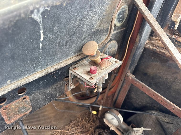 image for item EN0753 AG-Chem Big A 2500 applicator cab and chassis