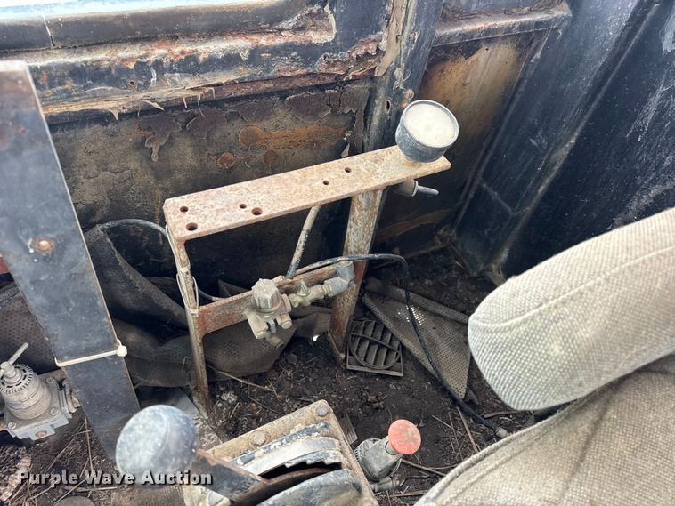 image for item EN0753 AG-Chem Big A 2500 applicator cab and chassis