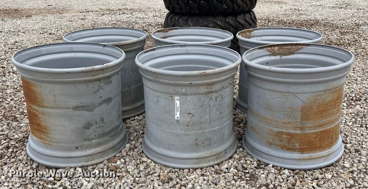 image for item EN5823 Tires and wheels