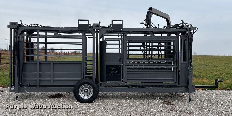 image for item EN5826 RBW Rancher XL livestock squeeze chute