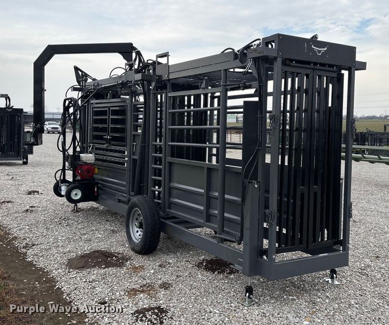 image for item EN5826 RBW Rancher XL livestock squeeze chute