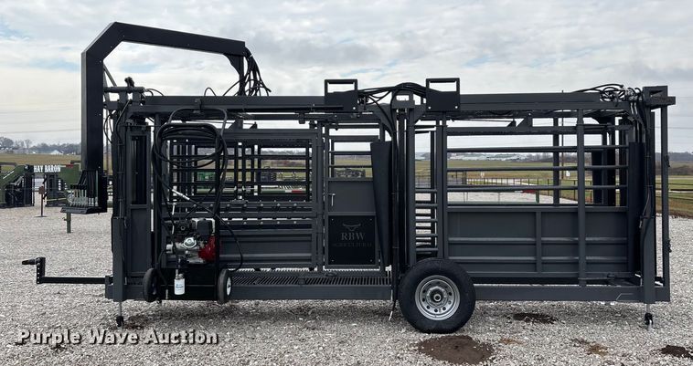 image for item EN5826 RBW Rancher XL livestock squeeze chute