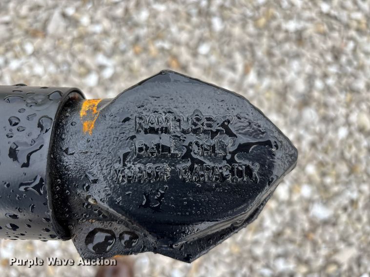 image for item EN5826 RBW Rancher XL livestock squeeze chute