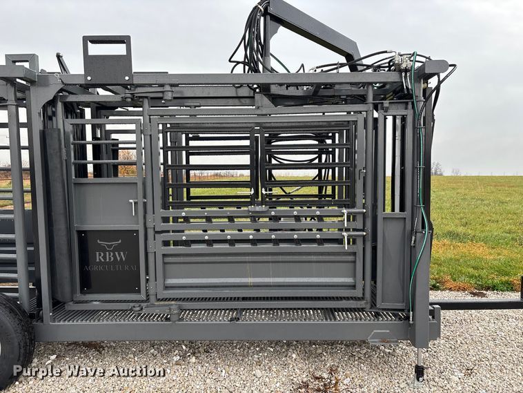 image for item EN5826 RBW Rancher XL livestock squeeze chute