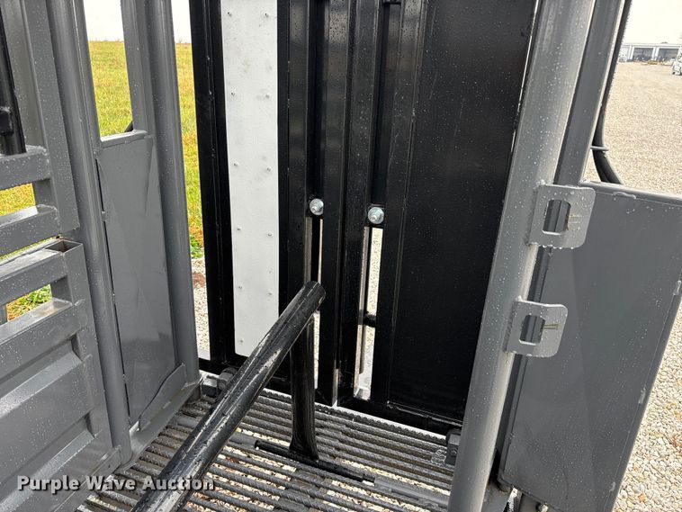 image for item EN5826 RBW Rancher XL livestock squeeze chute