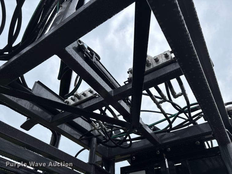 image for item EN5826 RBW Rancher XL livestock squeeze chute