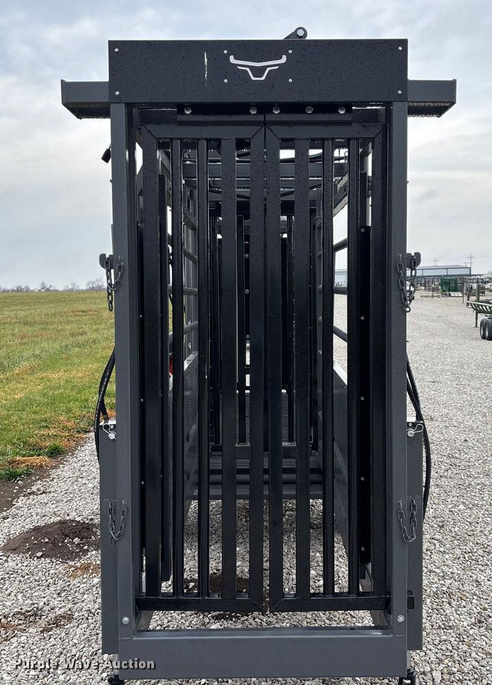 image for item EN5826 RBW Rancher XL livestock squeeze chute