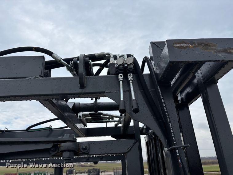 image for item EN5826 RBW Rancher XL livestock squeeze chute