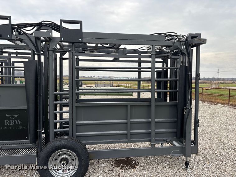 image for item EN5826 RBW Rancher XL livestock squeeze chute