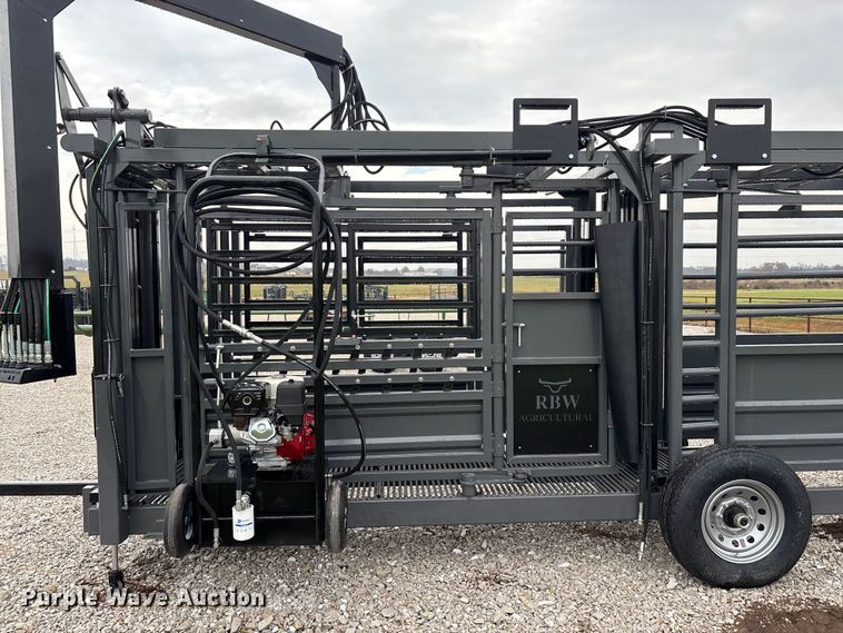 image for item EN5826 RBW Rancher XL livestock squeeze chute
