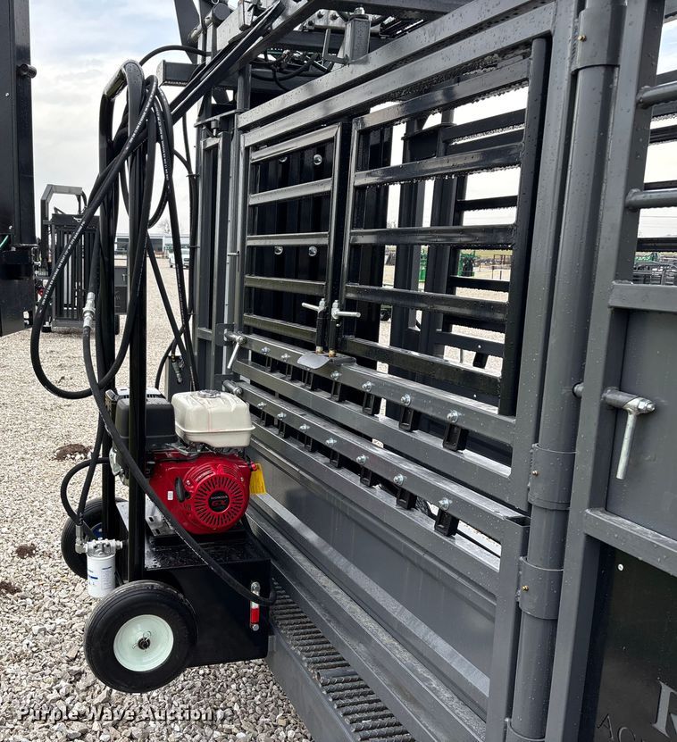 image for item EN5826 RBW Rancher XL livestock squeeze chute