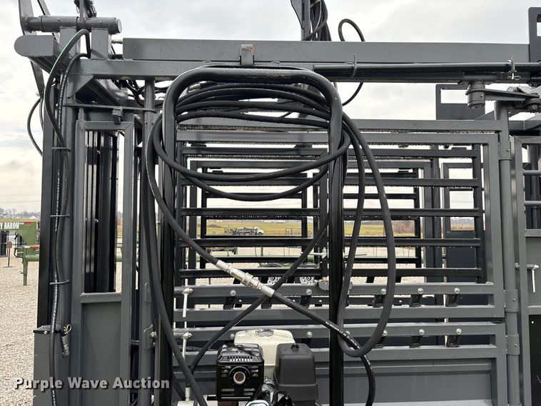 image for item EN5826 RBW Rancher XL livestock squeeze chute