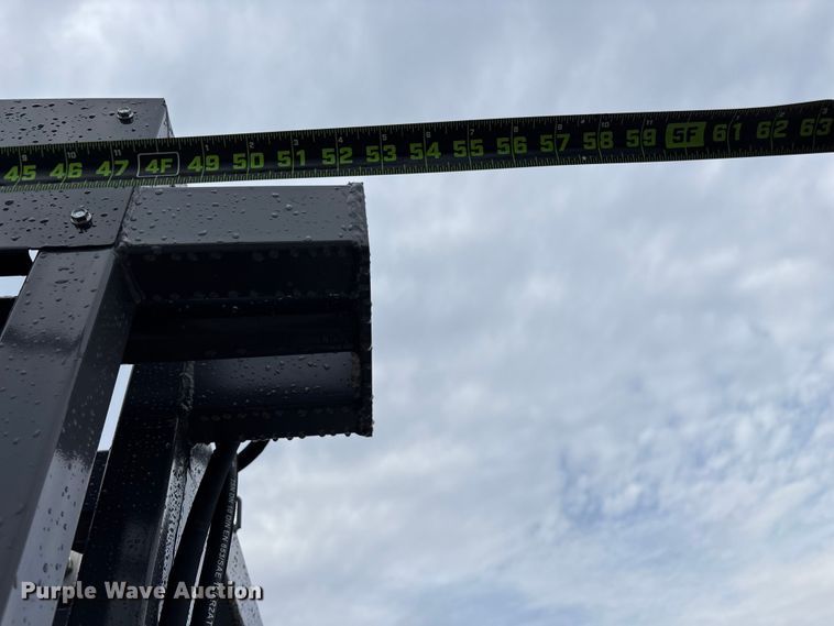 image for item EN5826 RBW Rancher XL livestock squeeze chute