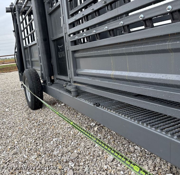 image for item EN5826 RBW Rancher XL livestock squeeze chute