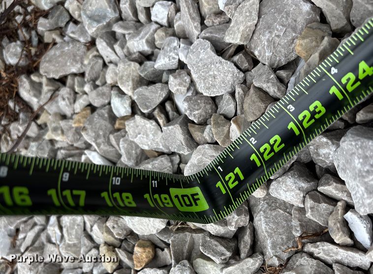 image for item EN5826 RBW Rancher XL livestock squeeze chute