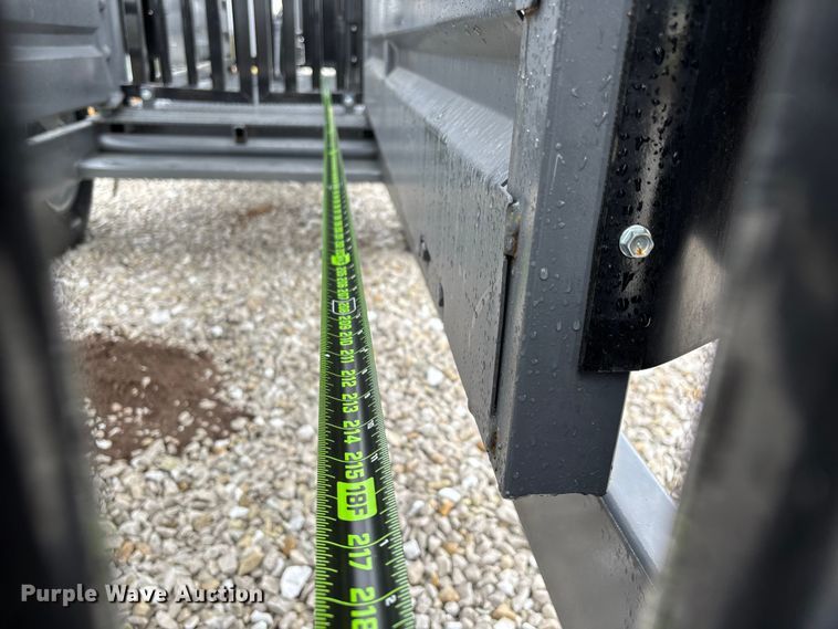 image for item EN5826 RBW Rancher XL livestock squeeze chute