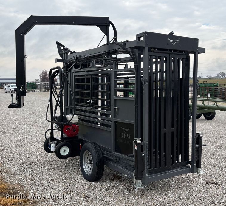 image for item EN5827 RBW Rancher livestock squeeze chute
