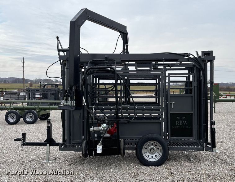 image for item EN5827 RBW Rancher livestock squeeze chute