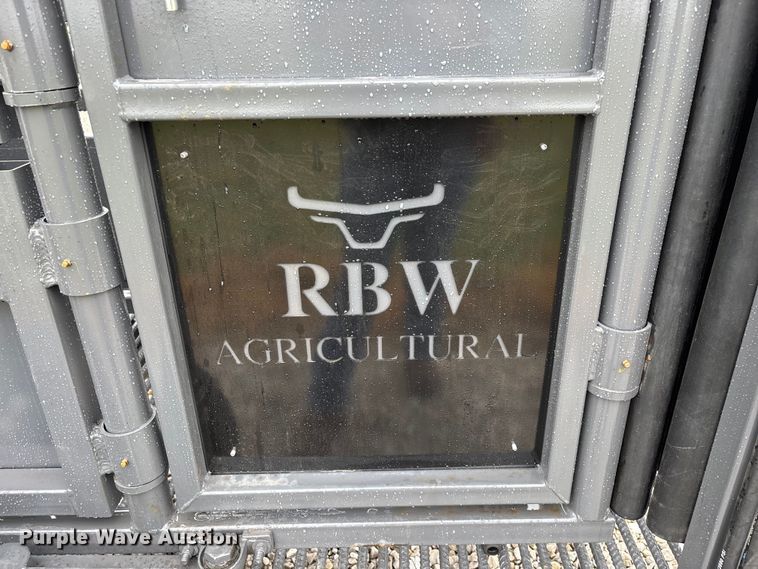 image for item EN5827 RBW Rancher livestock squeeze chute