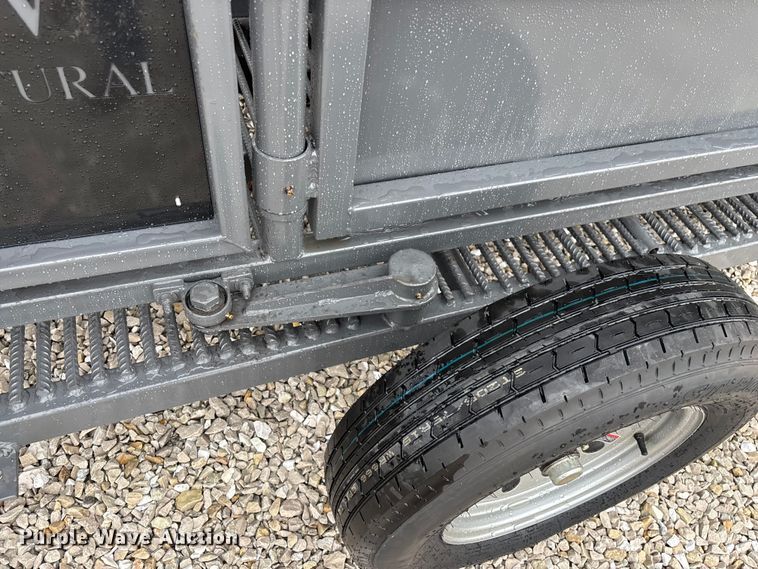 image for item EN5827 RBW Rancher livestock squeeze chute