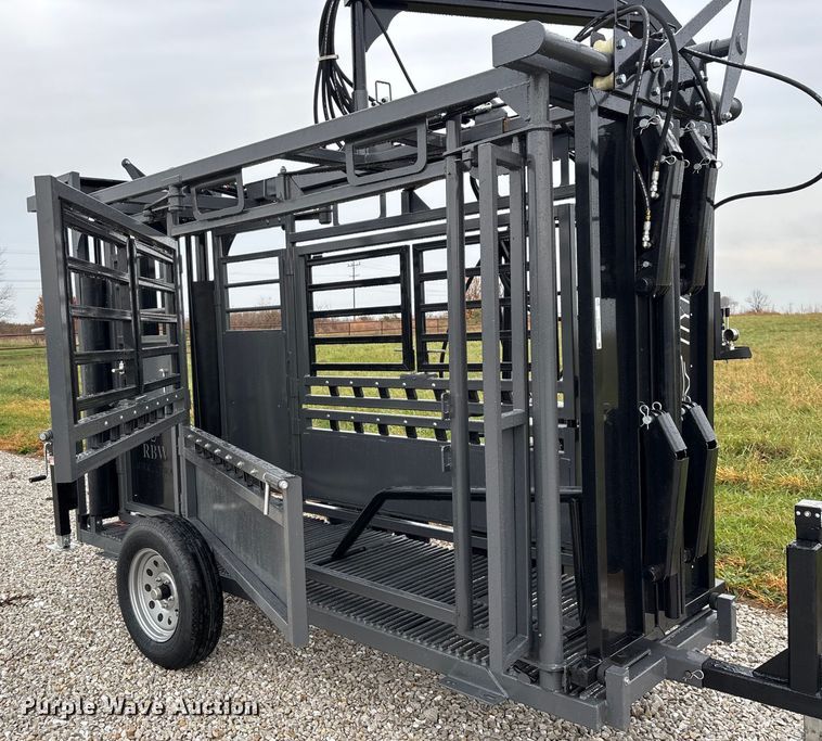 image for item EN5827 RBW Rancher livestock squeeze chute