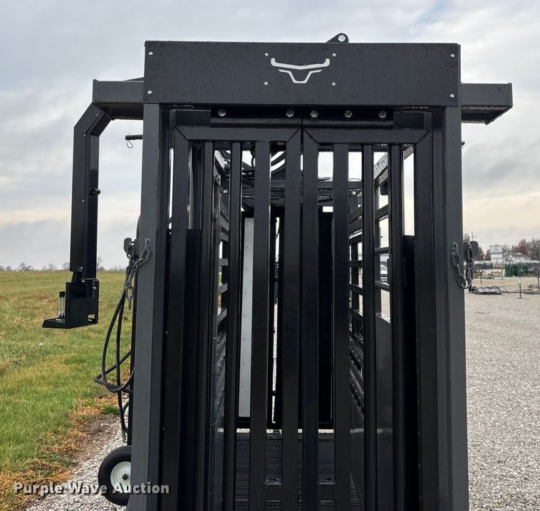 image for item EN5827 RBW Rancher livestock squeeze chute