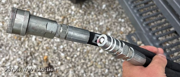 image for item EN5827 RBW Rancher livestock squeeze chute