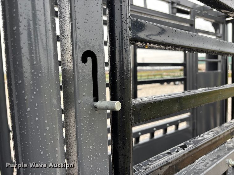 image for item EN5827 RBW Rancher livestock squeeze chute