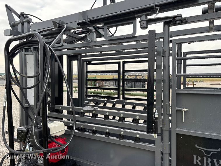 image for item EN5827 RBW Rancher livestock squeeze chute